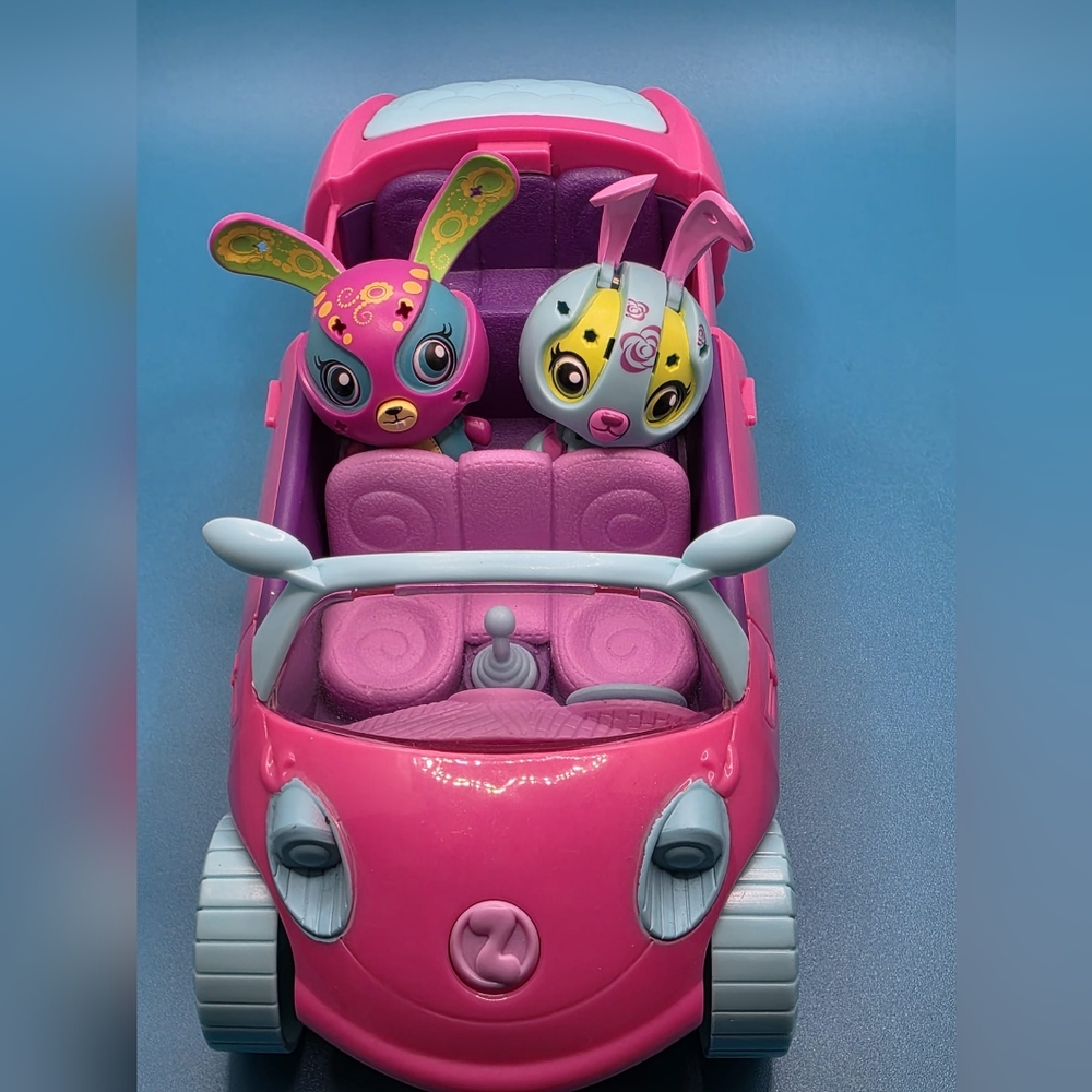 Pink Toy Car with Bunny Figures Zoobles